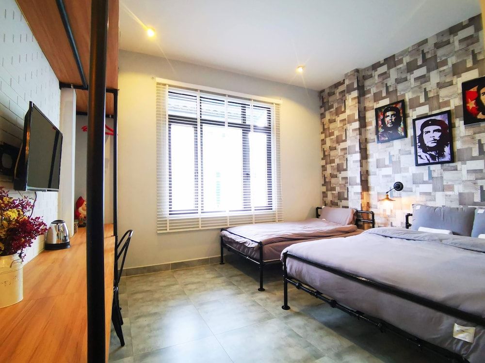 Dalat Che House Family Room 4