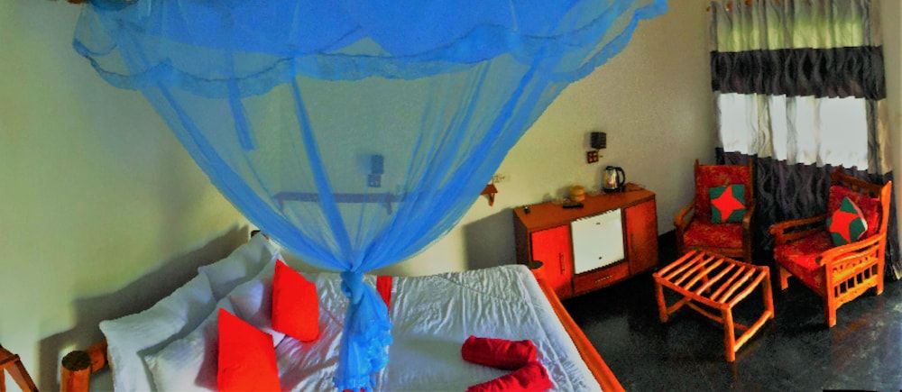 Rainbow Sky Cottage Ella Deluxe Triple Room 3
