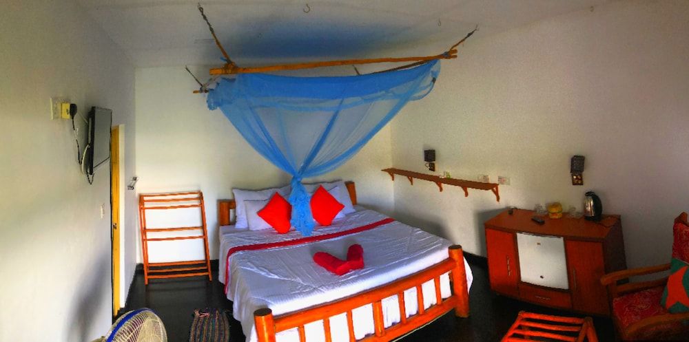 Rainbow Sky Cottage Ella Deluxe Triple Room 2