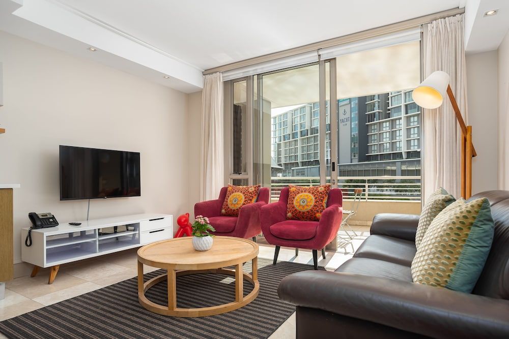 Canal Quays 202 Basic Apartment 9