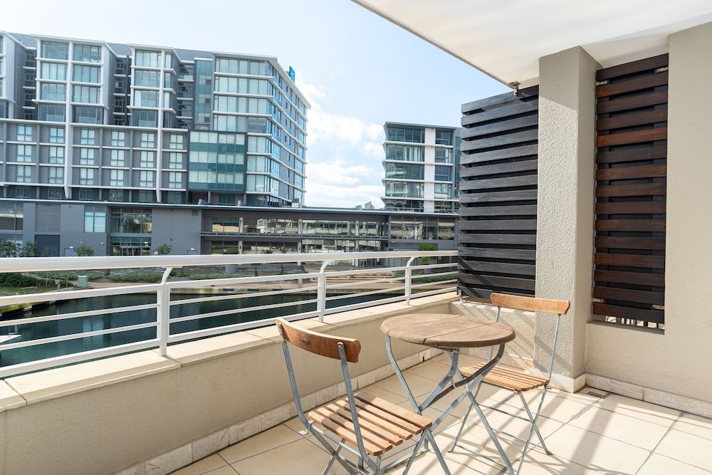 Canal Quays 202 Basic Apartment 10