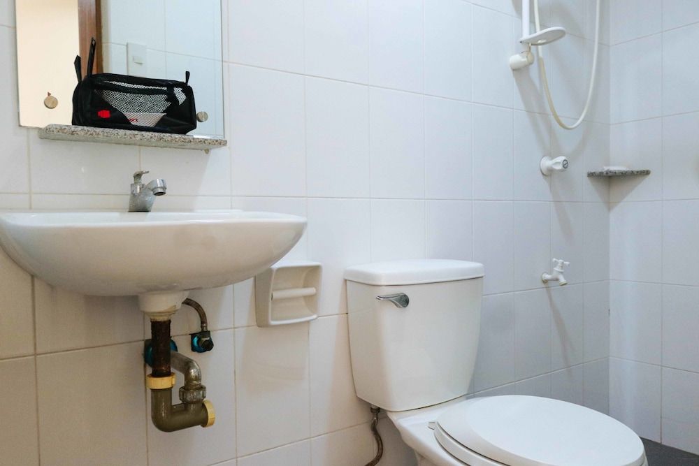 RedDoorz @ MJ Cuenco Avenue Cebu Standard Double Room 11