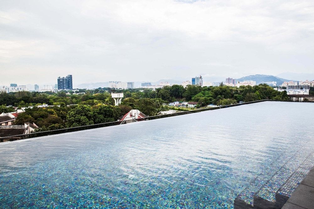 undefined Expressionz Professional Suites by Plush 7