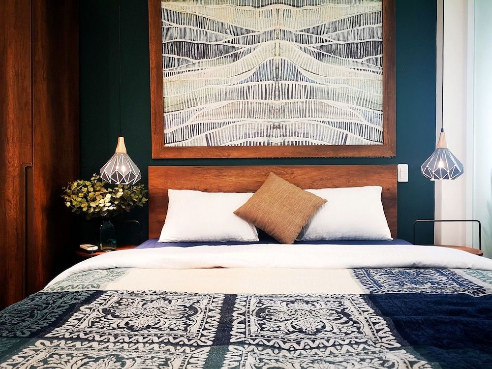 Benzen Boutique Stays Hostel and Apartment Design Double Room, 1 Queen Bed, Patio, River View 2