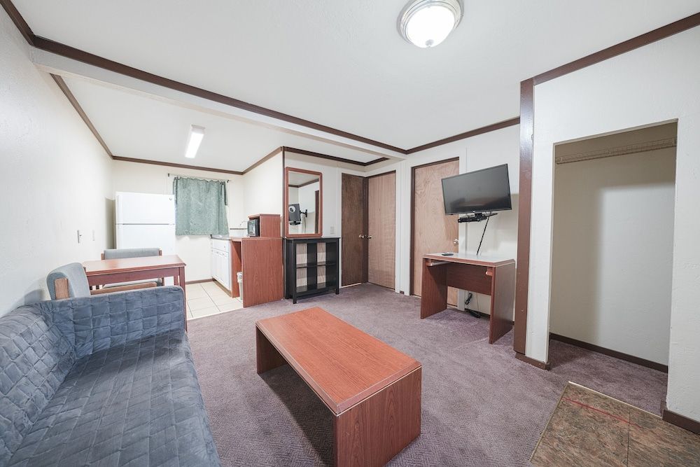 Oyo Hotel Portland Or Near Airport Suite, 2 Bedrooms 15