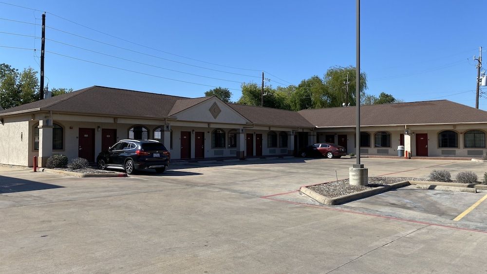 undefined Palace Inn Westheimer 5