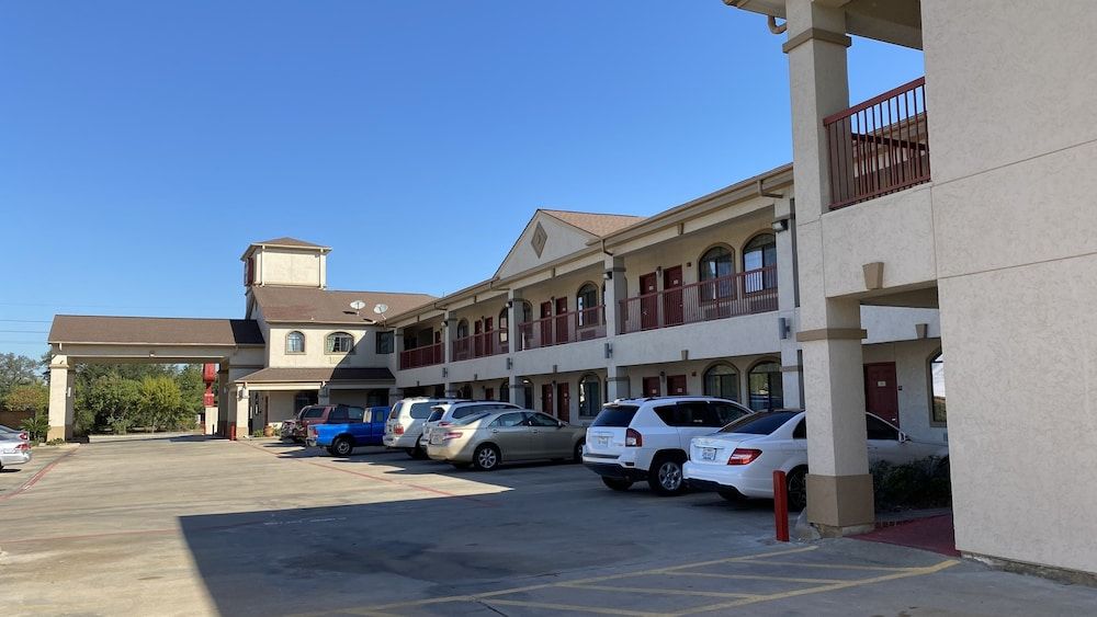 undefined Palace Inn Westheimer 4