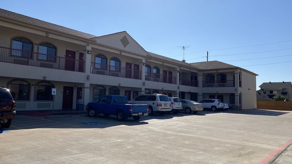 undefined Palace Inn Westheimer 6