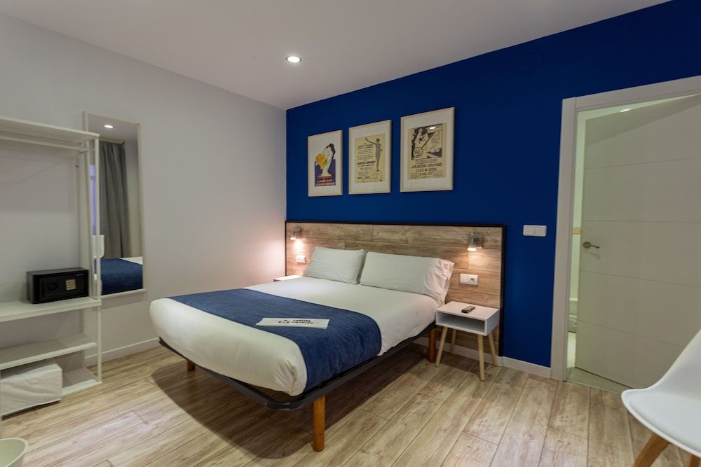 Casual Blue Double Room 9