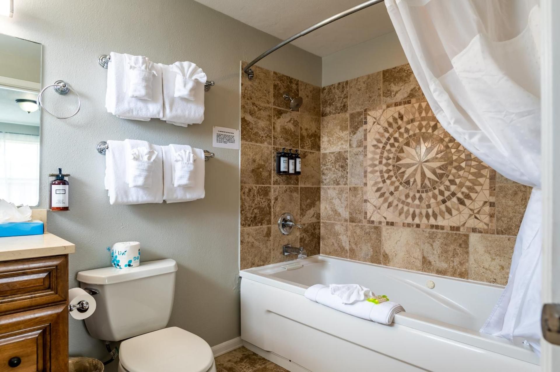One-Bedroom Suite with Spa - No View