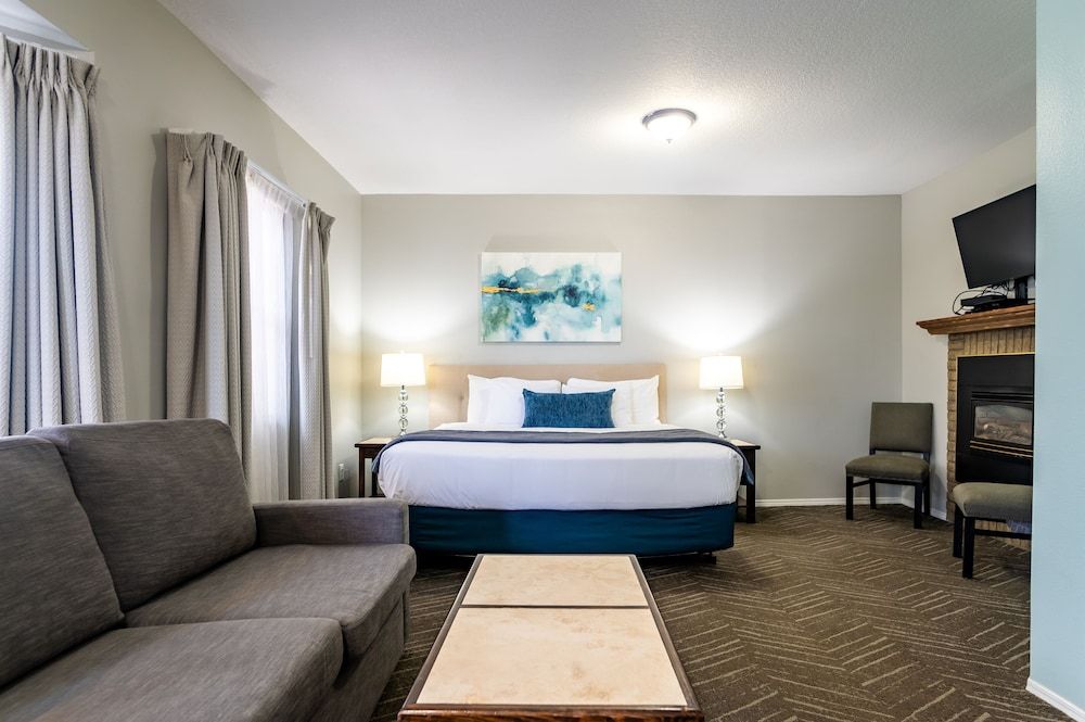Deluxe King Spa Room- No View