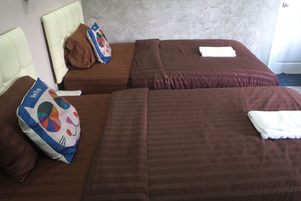 Ban Kaeng Resort Standard Room 9