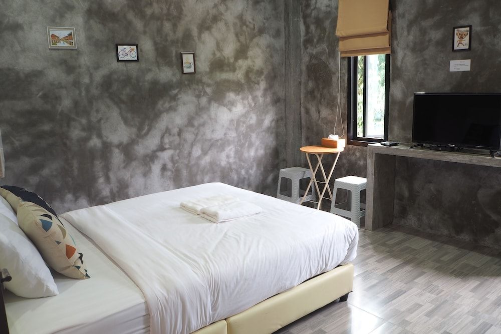 Ban Kaeng Resort Triple Room 2