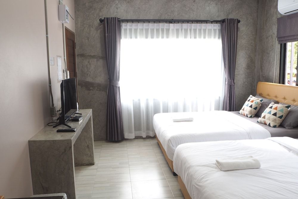 Ban Kaeng Resort Quadruple Room 2