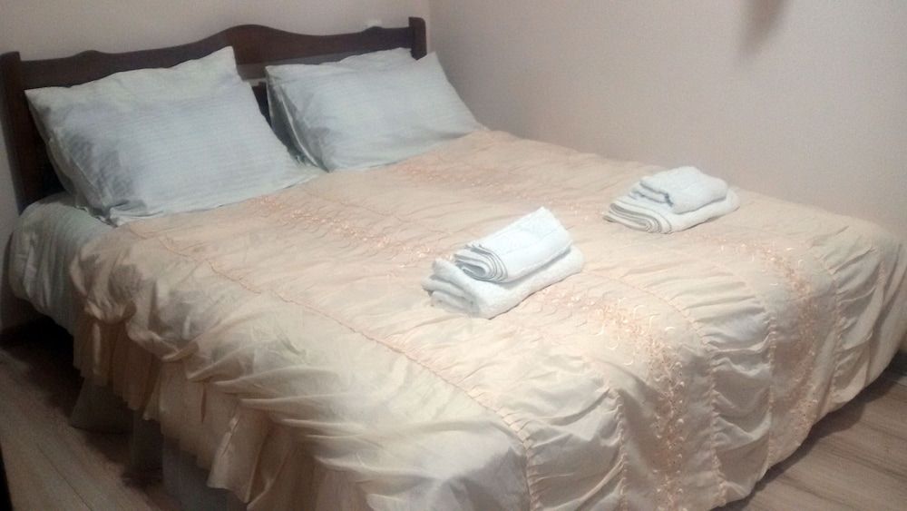 Lutrezi Guest House Apartment, Mountain View