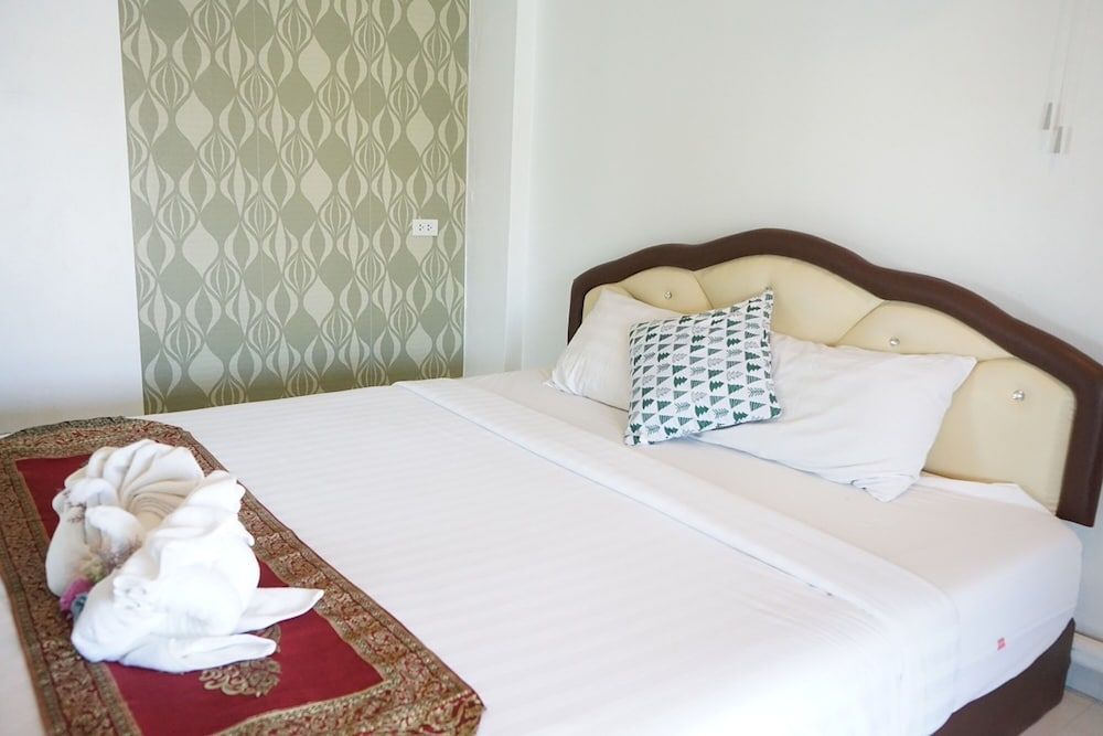 Chaiyai River Front Hotel Family Suite 3