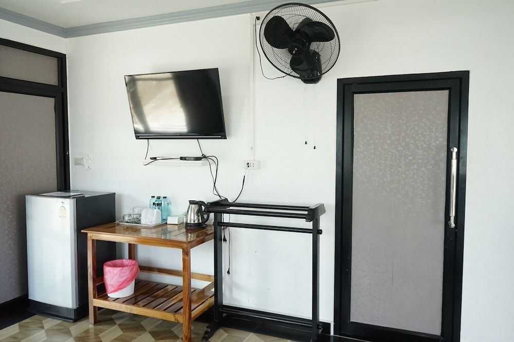 Chaiyai River Front Hotel Family Suite 21