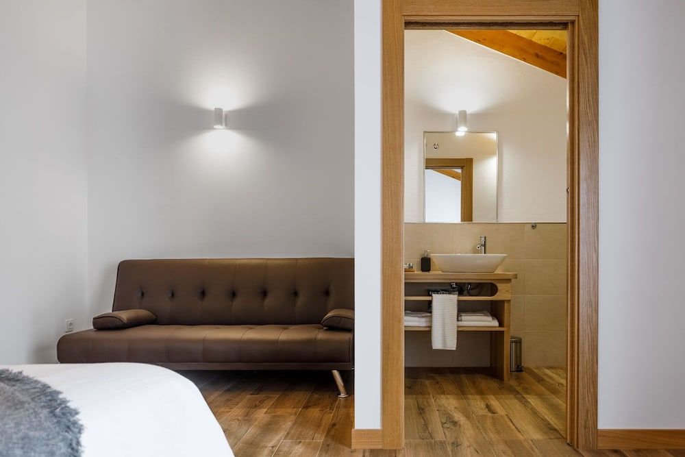 Posada Rural Fuente Juliana Triple Room, Ensuite 17