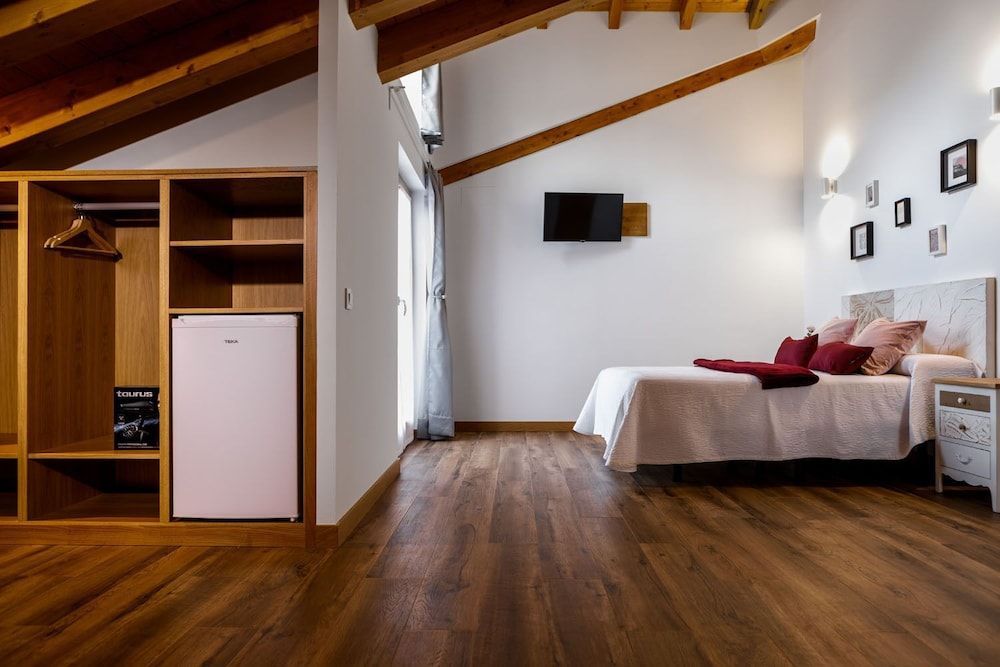 Posada Rural Fuente Juliana Superior Quadruple Room, Ensuite 8