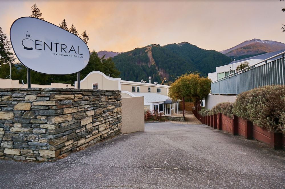 undefined The Central Hotel Queenstown, A Naumi Chapter 3