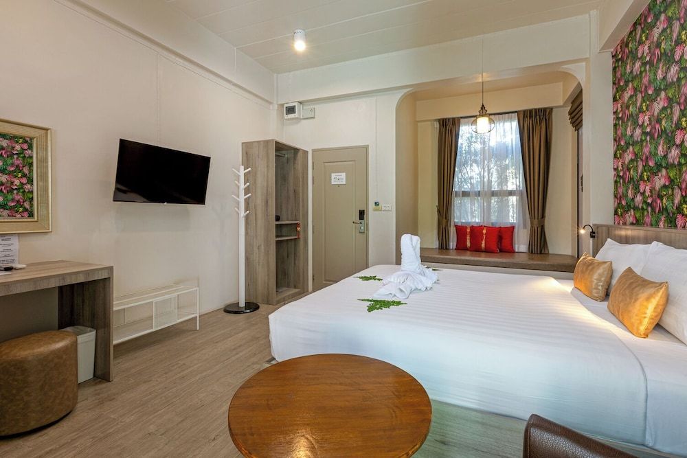 ANGPAO HOTEL Superior Room, 1 King Bed, Ground Floor