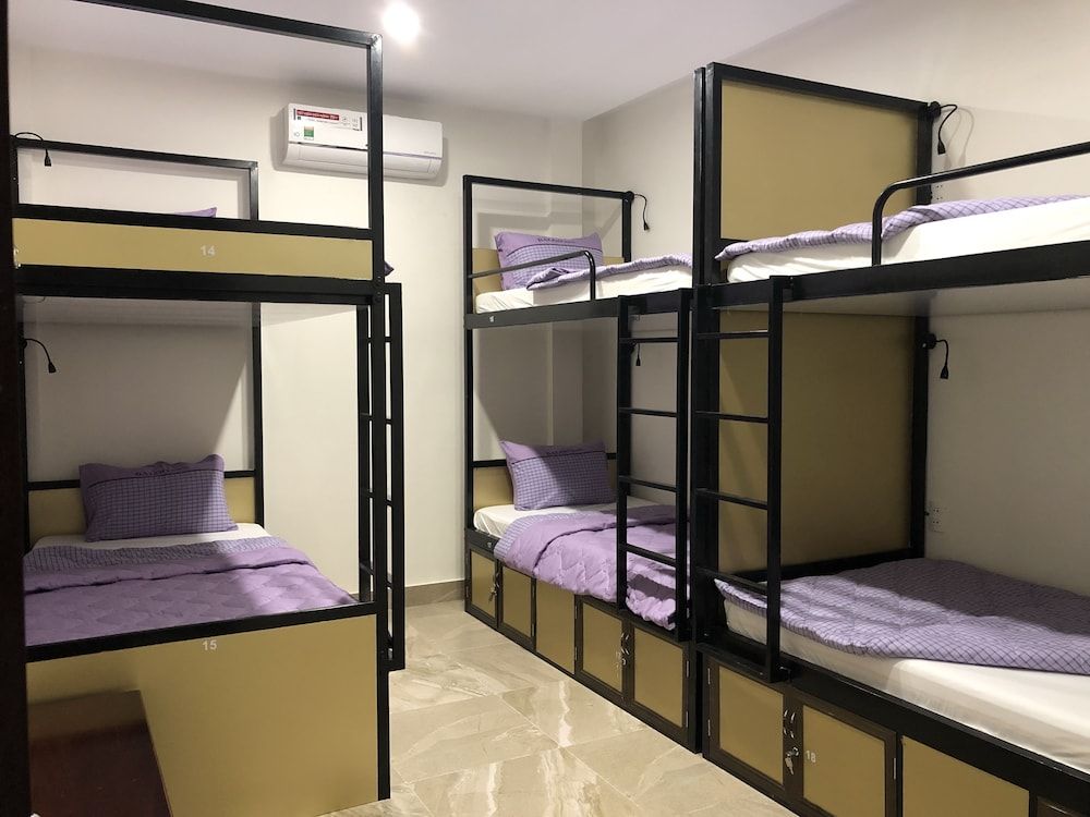 Bed in 6-Beds Dormitory Room (303)