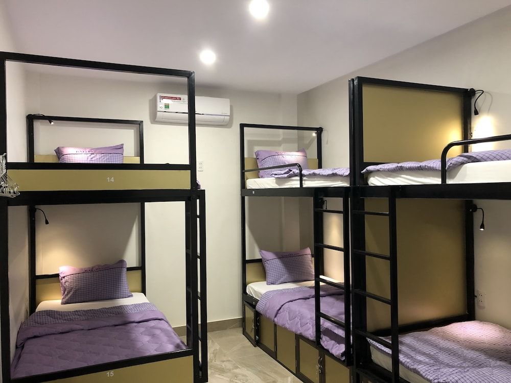 Bed in 6-Beds Dormitory Room (303)