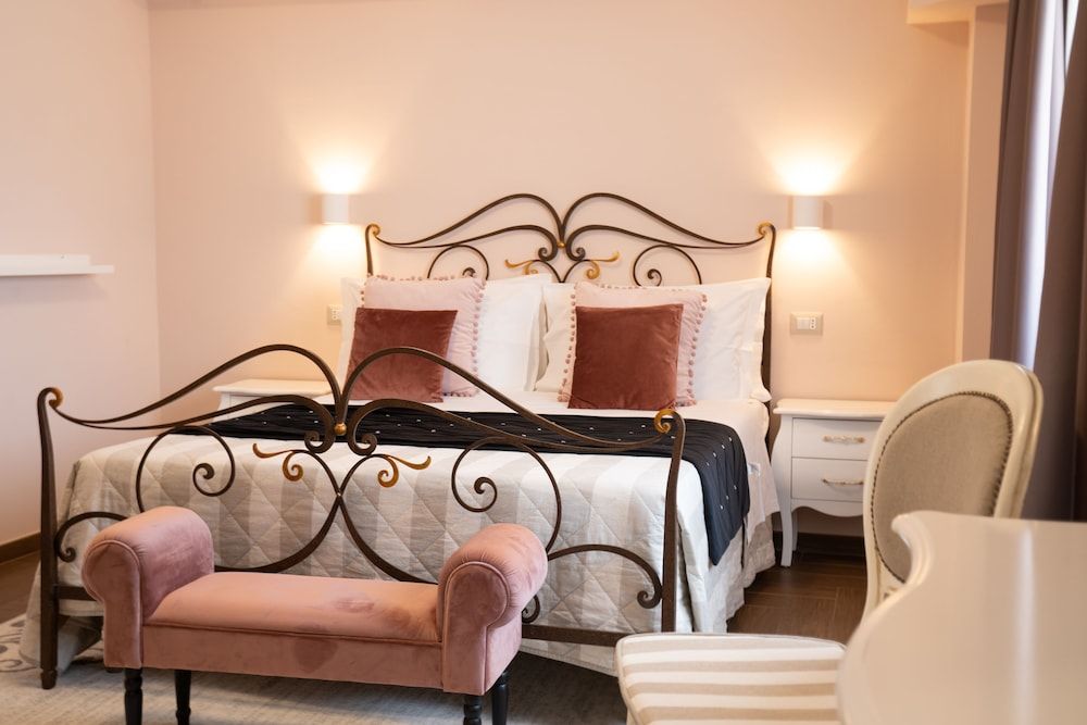 Il Castellaccio Deluxe Room, 1 Double Bed 8