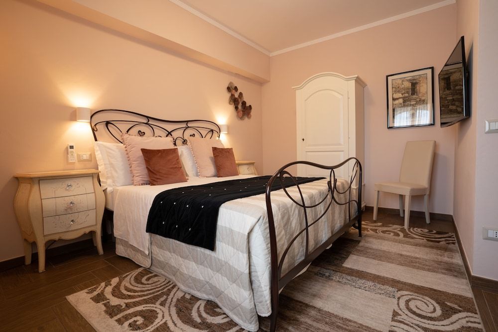 Il Castellaccio Luxury Room, 1 Double Bed 5