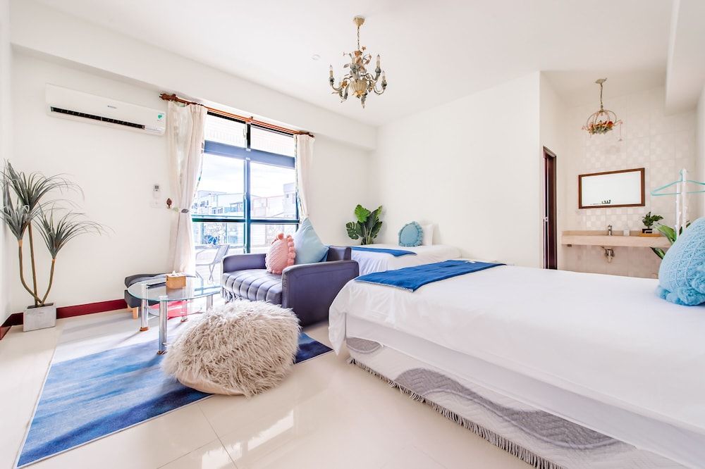 Twin Room, Balcony