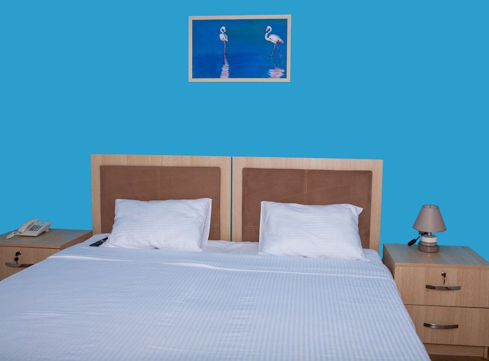 Basic Double Room (2)