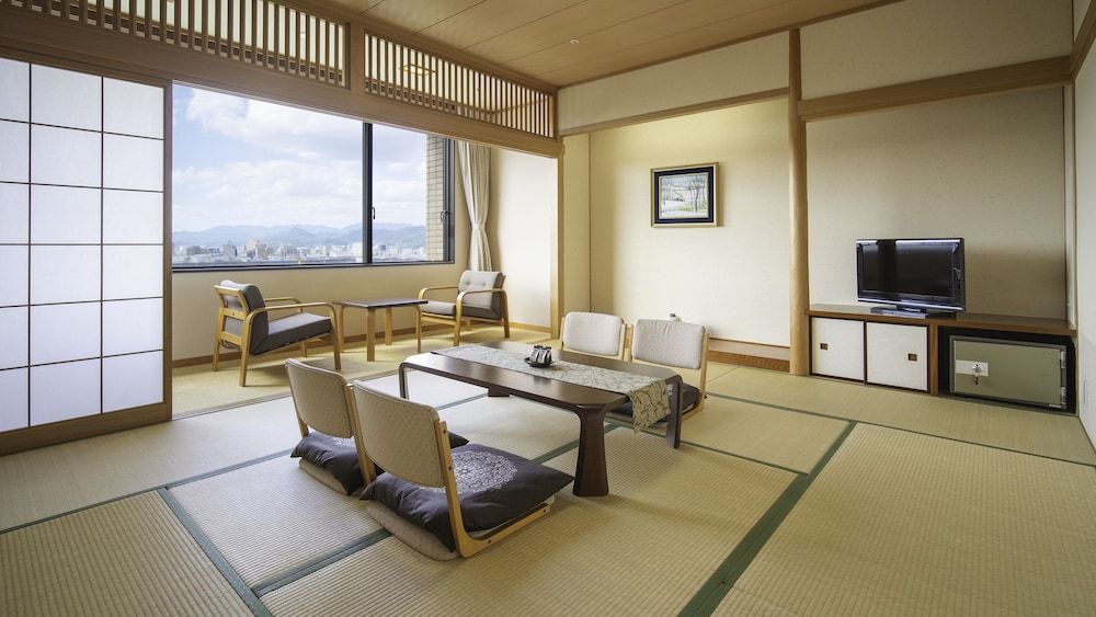 Chres Traditional Room, 5 Bedrooms, Smoking