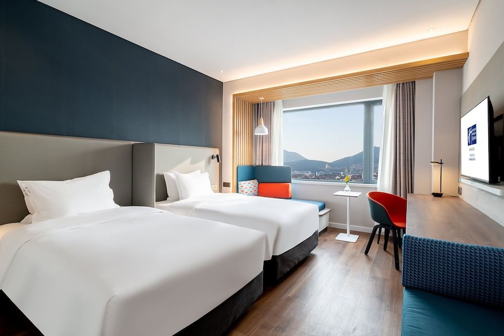 undefined Holiday Inn Express Jinan Jingshi by IHG 4