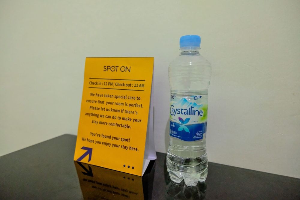 Super OYO 1759 Family Residence Double Room 11