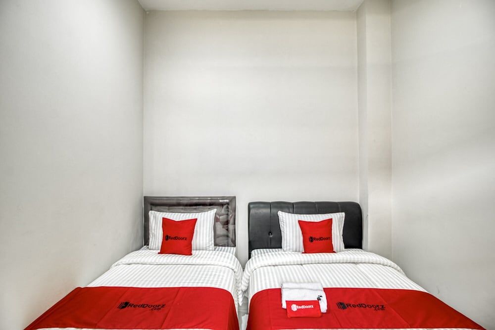 Twin Room (RedDoorz)