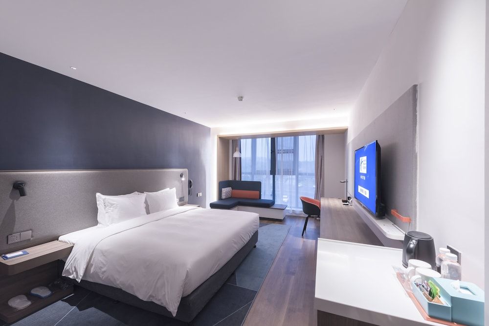Standard Room, 1 King Bed