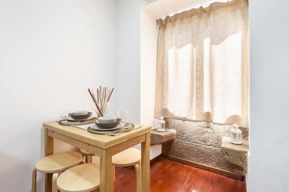 undefined Barnabe Apartment 8