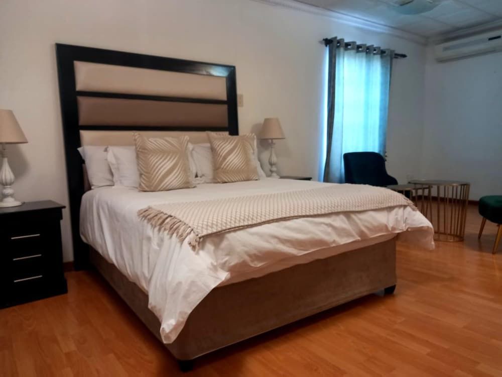 Honeymoon Room