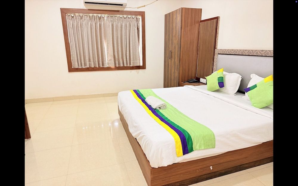 PARADISE PREMIUM Deluxe Double Room 4