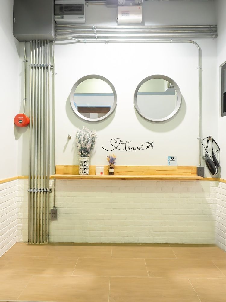 Ray Coffee Bar & Hostel - Adults Only Standard Shared Dormitory, 1 Bedroom 4