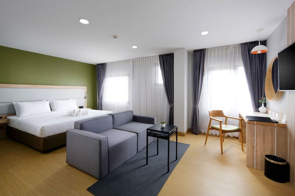 undefined Prime Square Hotel 2