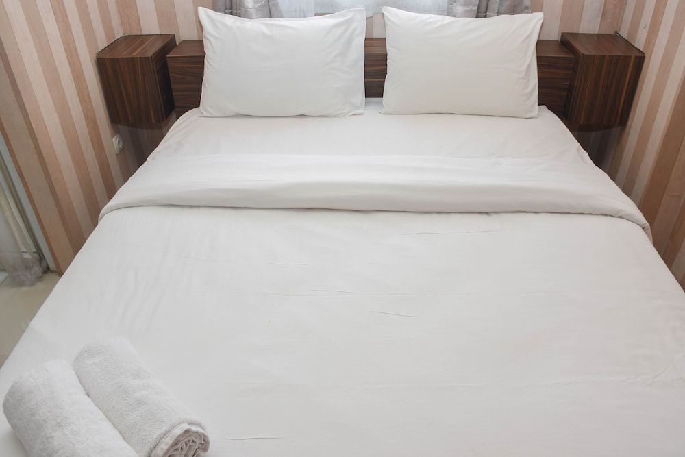 undefined Cozy and Comfort Living Studio at Green Pramuka City Apartment 6