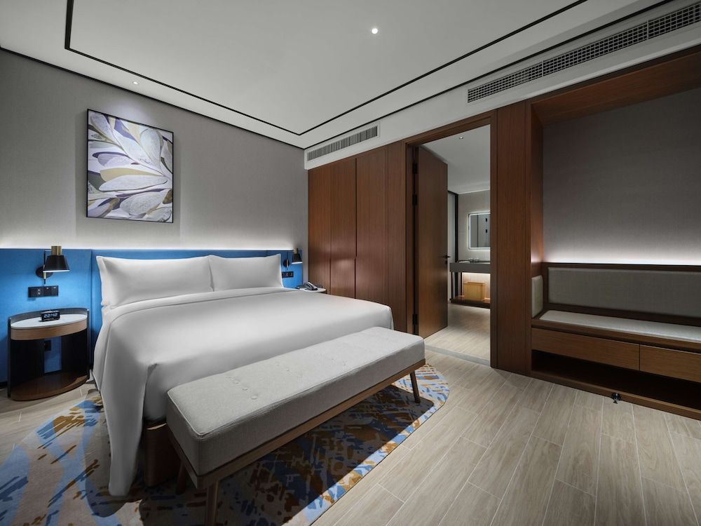 Deluxe Suite, 1 King Bed