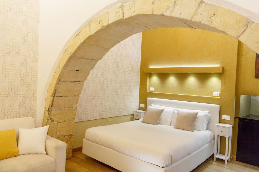 Romantic Room, 1 Queen Bed with Sofa bed, Private Bathroom, Ground Floor (Semi-basement)