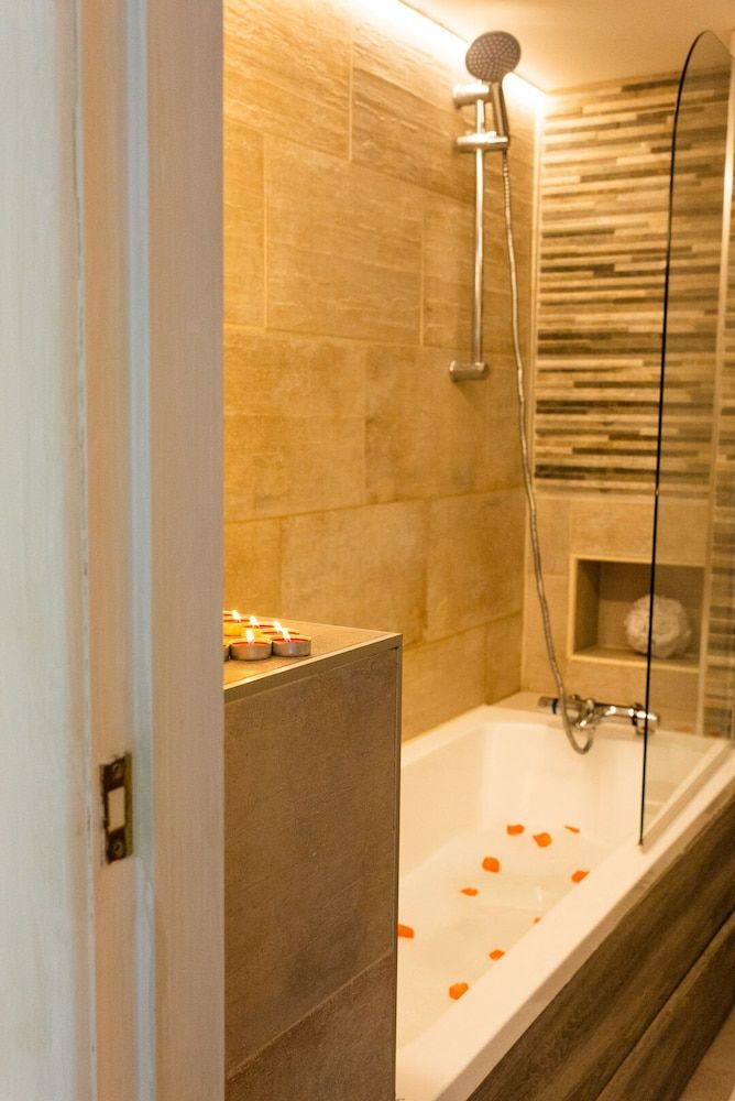 Luxury Apartment, Ensuite, Park View (Romantic )