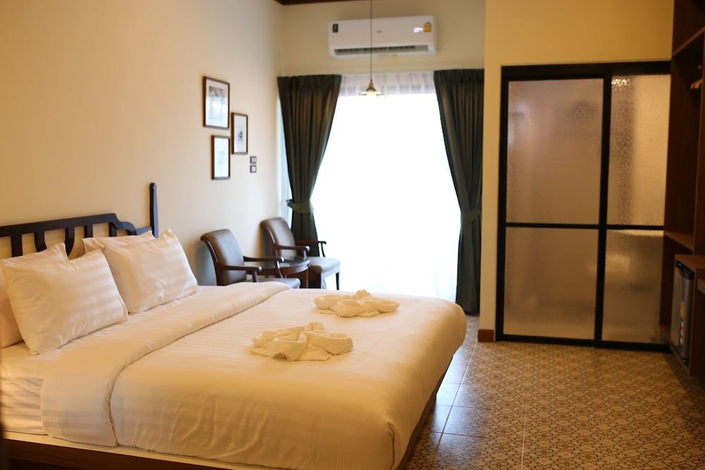 Deluxe Room, City View