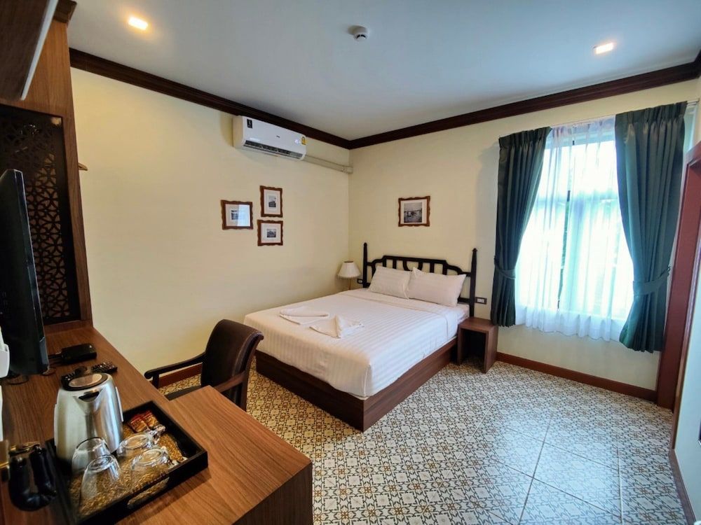 Baan Chao Khun Hotel Superior Room, 1 Queen Bed 4