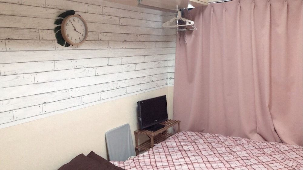 Economy Room (305)