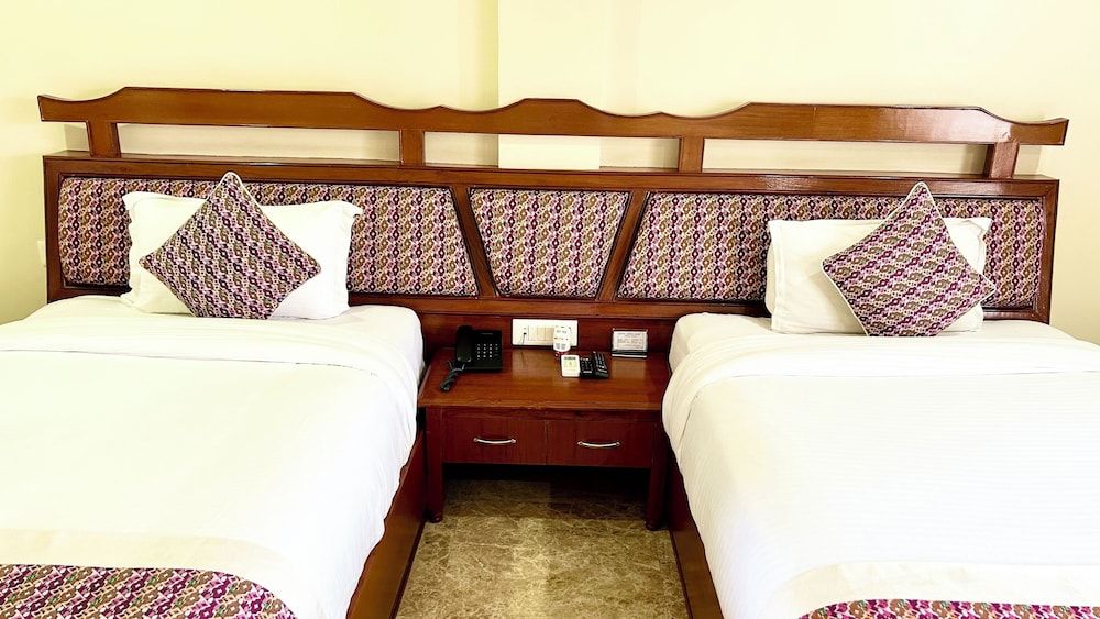 undefined Hotel Earth Light 9