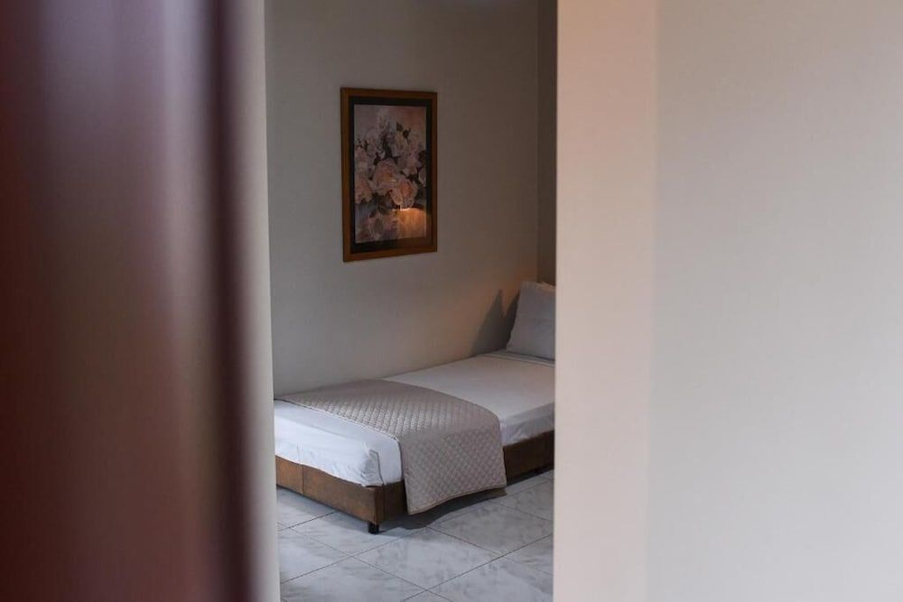 Vasilios Marinos Rooms Comfort Quadruple Room 9